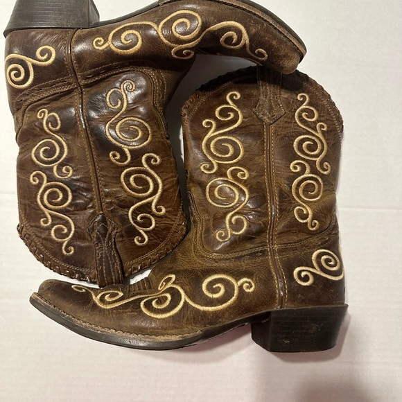 Ariat Brown and Cream Ankle Booties with Elegant Swirl Design - Picture 1 of 7